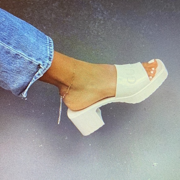 Gucci Shoes - Gucci White Chunky Platform Slide Sandals size 8